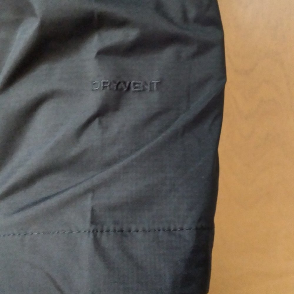 🆕The North Face Women's Venture Parka, XS and SM - TNF Black, Brand NEW, Auth. - Picture 4 of 6